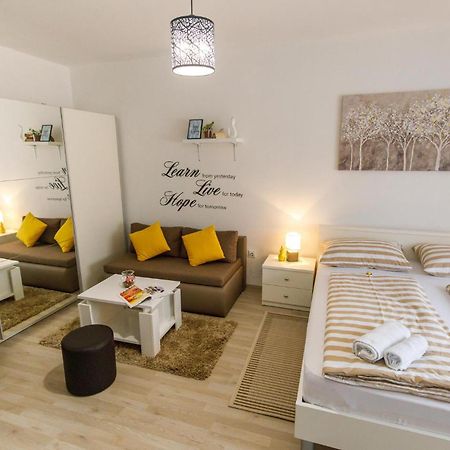 Gorgeous Home In Knin With Kitchen Kovacic 外观 照片