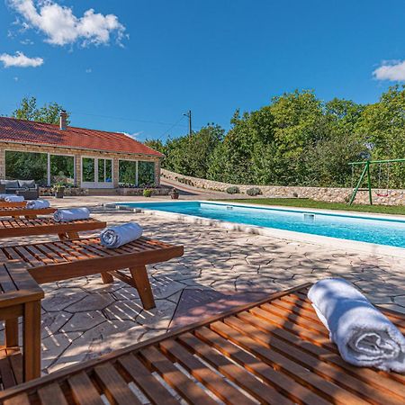 Gorgeous Home In Knin With Kitchen Kovacic 外观 照片
