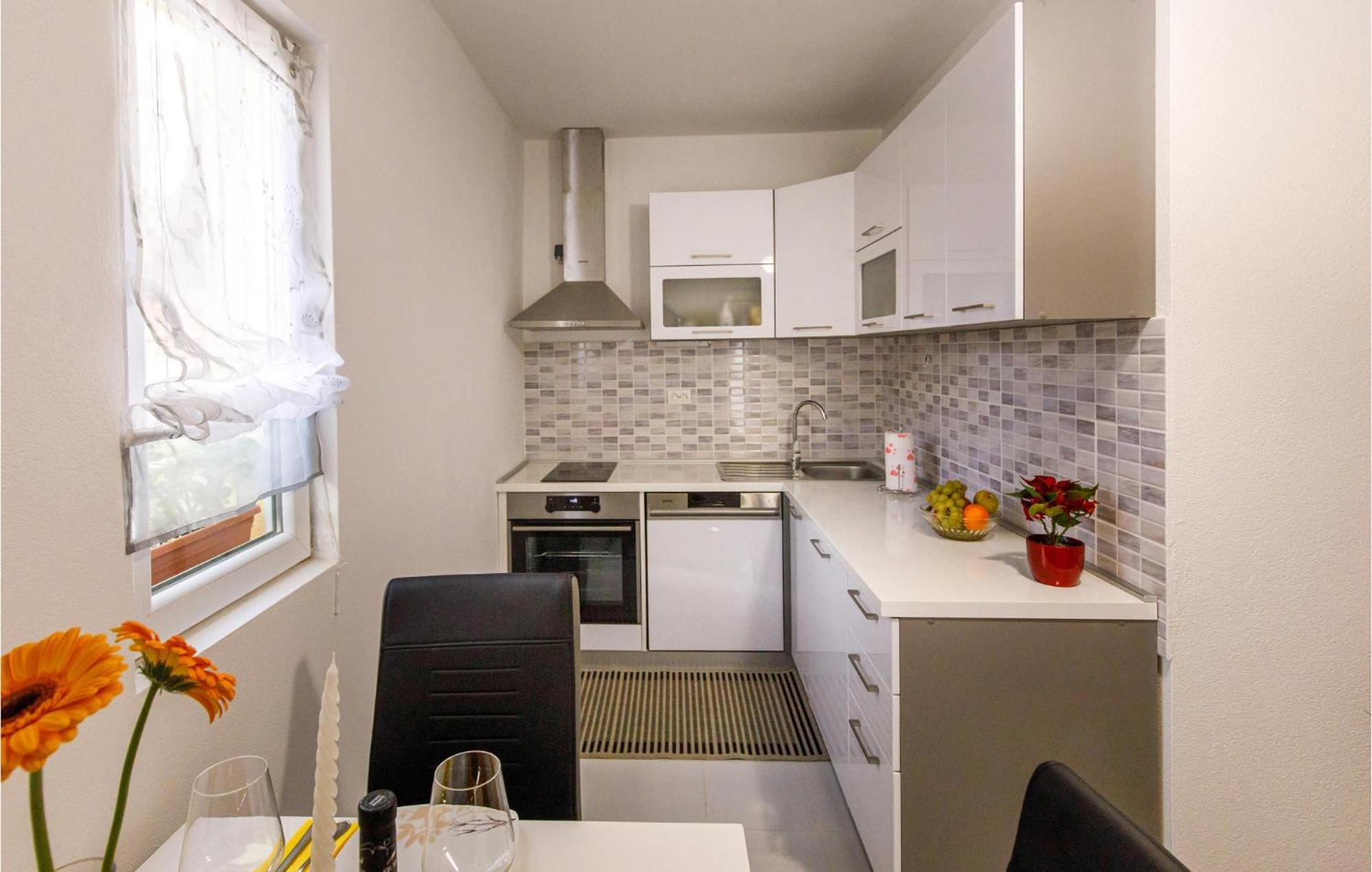Gorgeous Home In Knin With Kitchen Kovacic 外观 照片