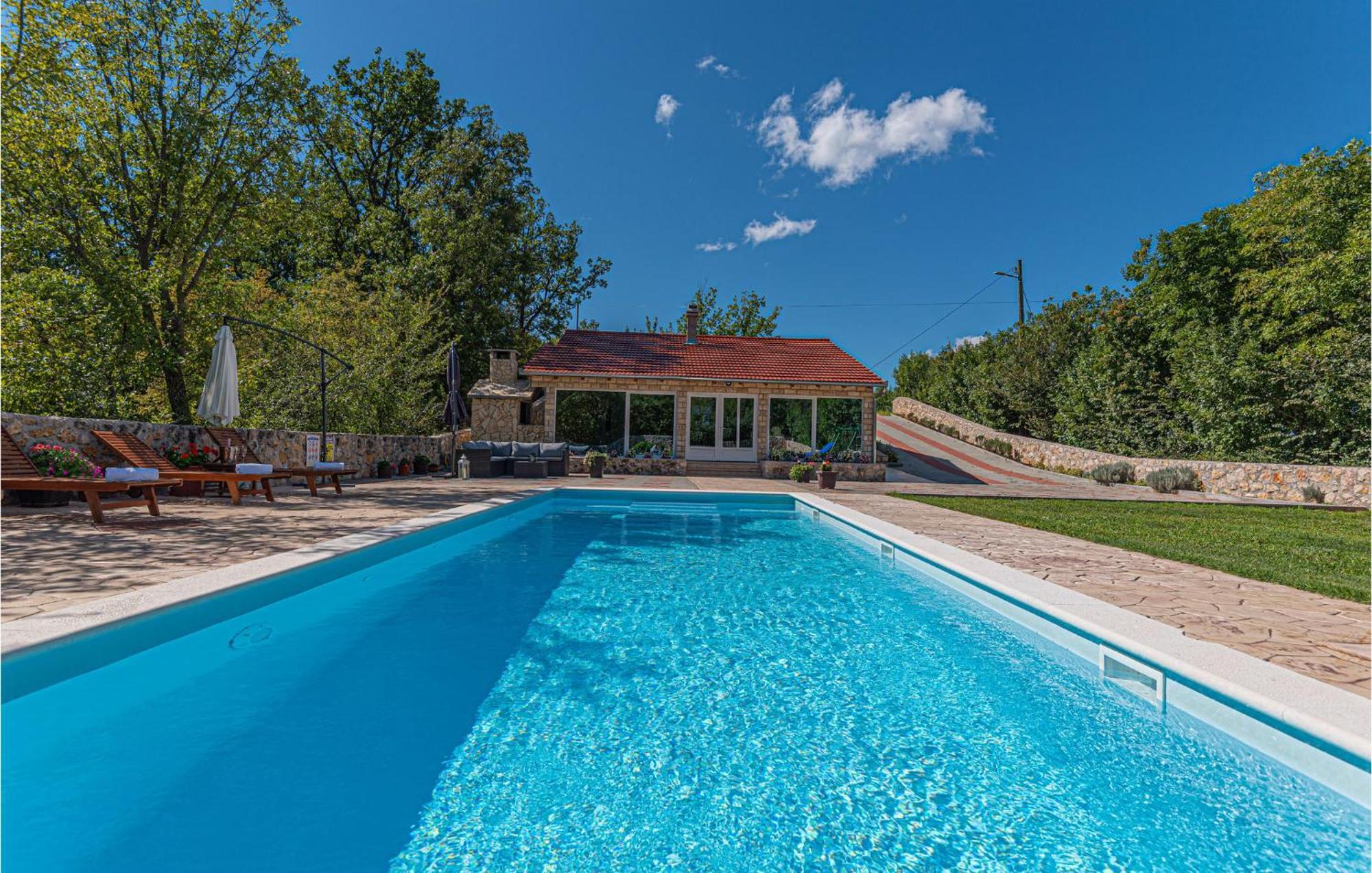 Gorgeous Home In Knin With Kitchen Kovacic 外观 照片